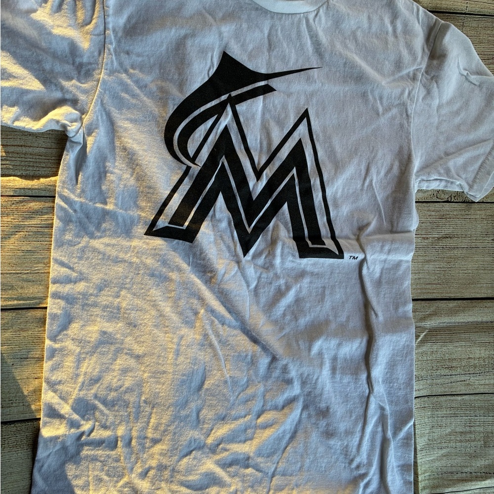 Marlins Mens small White Graphic T-Shirt